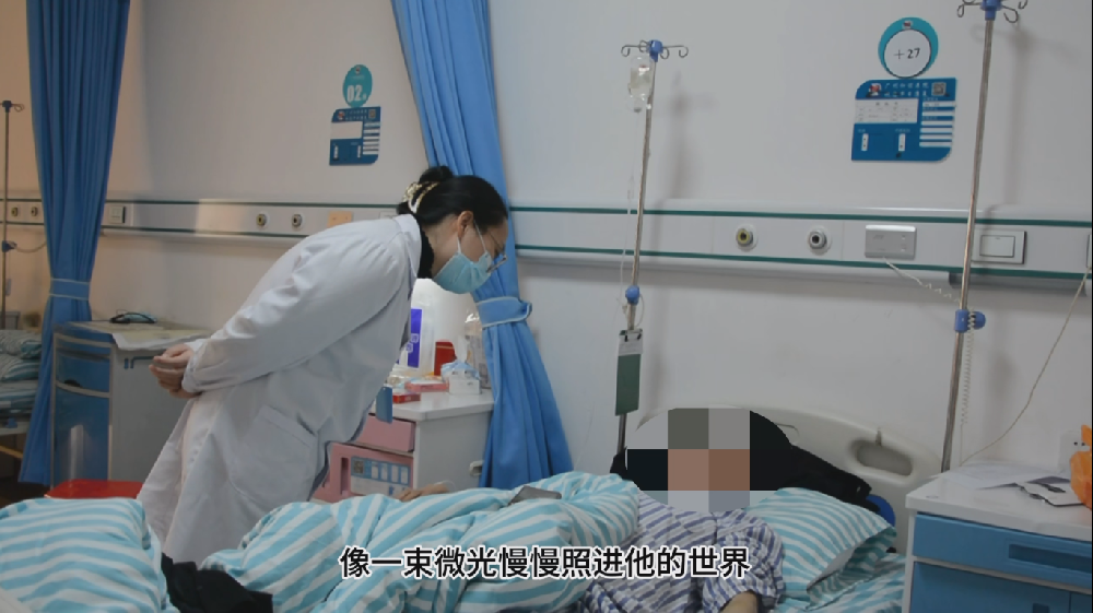 【案例纪实】脑梗后遗症致陷十年“无法迈步”困境！神经修复与AI康复训练助66岁陈先生重启生活